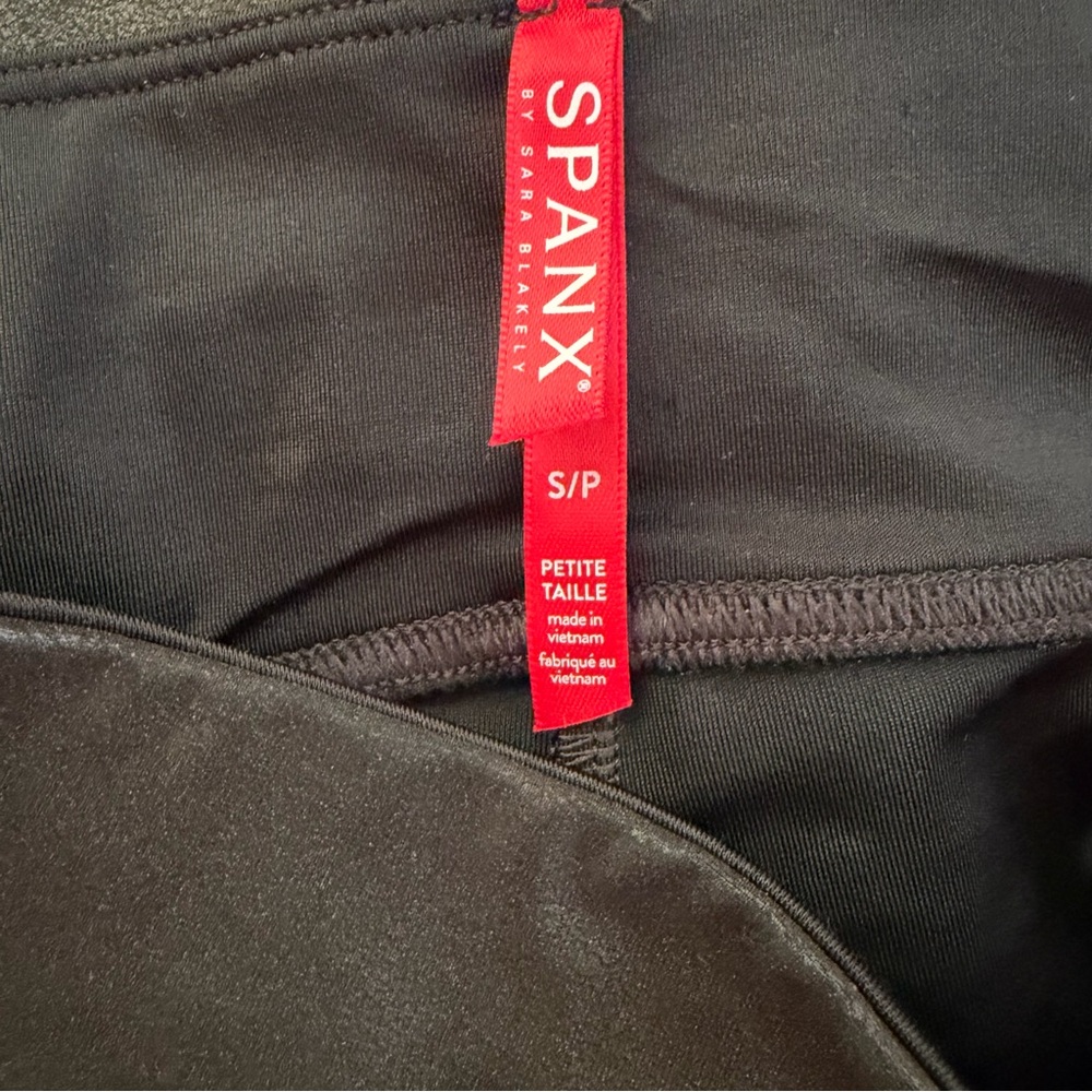 Spanx Petite Small Black Faux Leather Seam Leggings - Picture 5 of 6